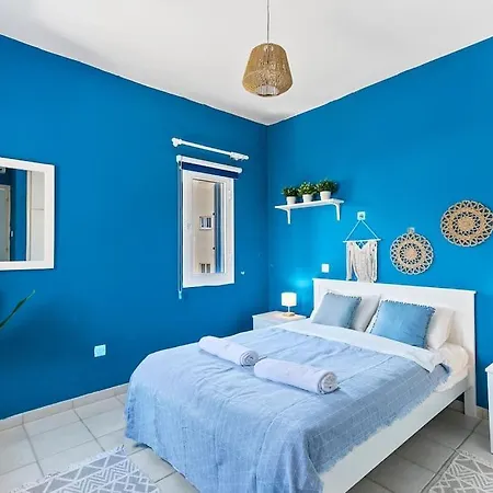 Charming 3-bedroom Maisonette With Pool Access At Regina Gardens, 700 M Venus *