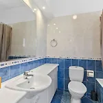 Charming 3-bedroom Maisonette With Pool Access At Regina Gardens, 700 M Venus 파포스