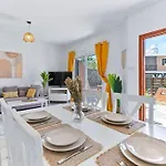 Charming 3-bedroom Maisonette With Pool Access At Regina Gardens, 700 M Venus * 파포스